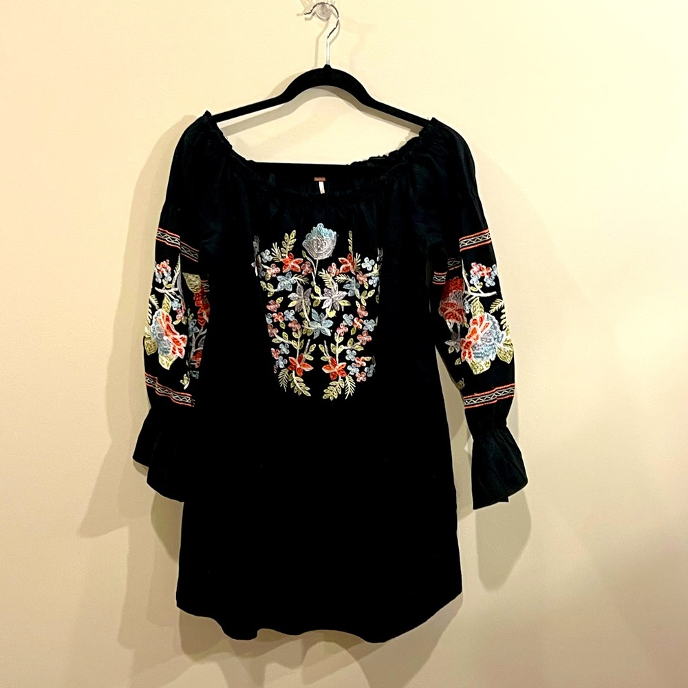 Free People "Fleur Du Jour" Minidress/Tunic Embroidered with pockets Size M